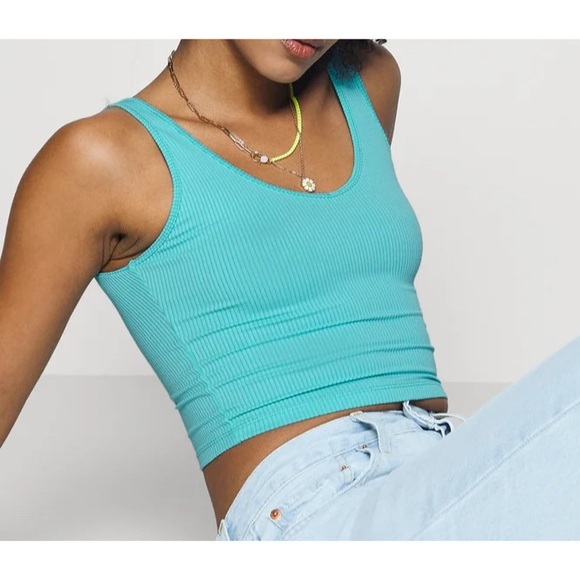 hollister seamless ribbed tank top - Picture 5 of 5